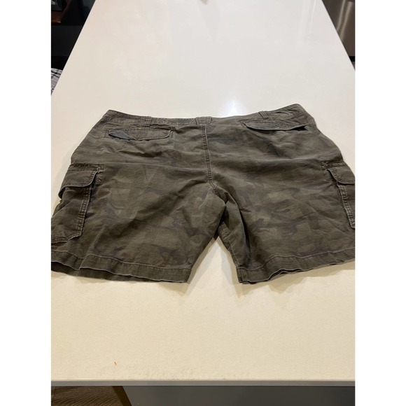 Red Head Camo‎ Cargo Shorts - Mens 46 - Picture 2 of 5